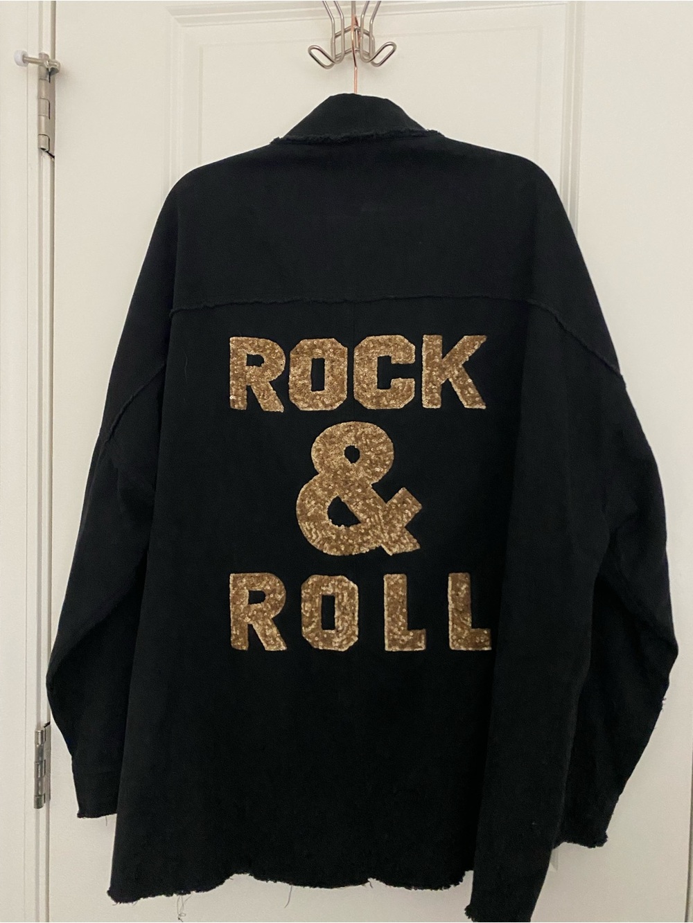 J.NNA Rock & Roll Shacket L Black Sequin Back Raw Edge Oversized